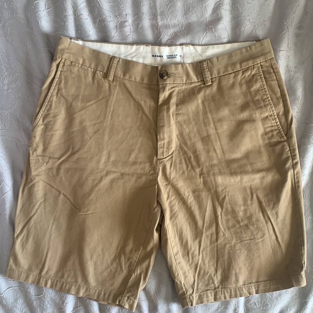 Old Navy Mens “ultimate slim” khaki shorts